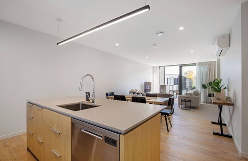 Christchurch City Centre Cottage | Modern and Central - Christchurch Apartment