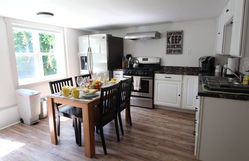 Waterbury Apartment | Modern and charming village apartment