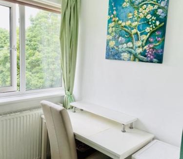 Sydenham House | Modern and chic rooms with beautiful landscape views