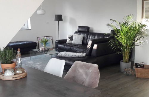 Leer Apartment | Modern and cozy apartment in Loga, near the Evenburg and Ostfriesland hiking trail