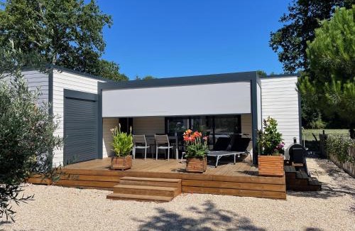 Les Mathes House | Modern and cosy ecolodge, shared heated pool, Les Mathes