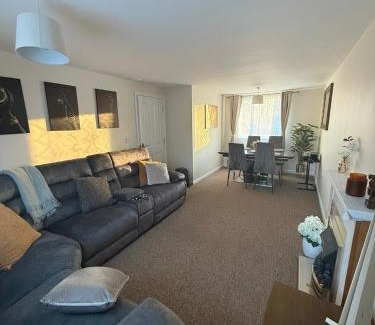 Swindon Apartment | Modern and Cozy 1 bedroom apartment