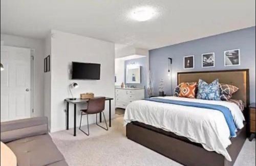 SeaTac Apartment | Modern and elegant condominium