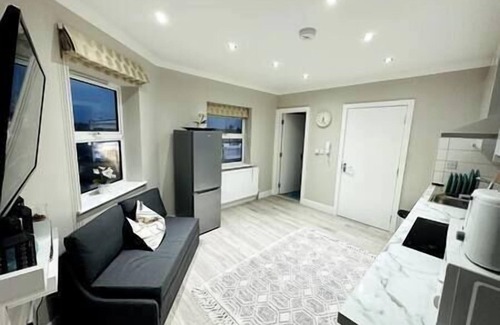 Hillingdon Apartment | Modern and Luxurious flat in London!