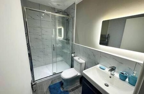 Hillingdon Apartment | Modern and Luxurious flat in London!