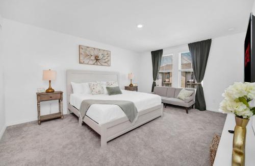 Davenport Apartment | Modern and Luxurious Home Near Orlando Parks