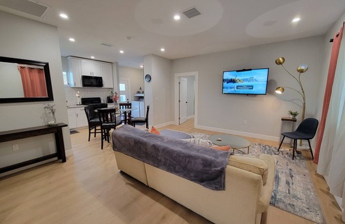Los Angeles House | Modern and peaceful new construction MTB