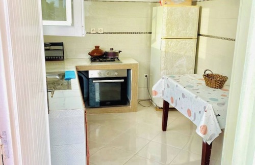 La Corniche House | Modern and quiet comfort a short walk to the beach.