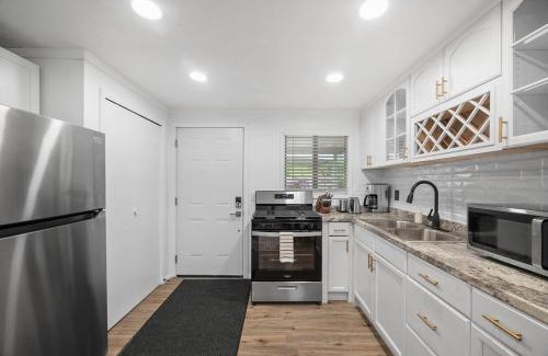 Bakerstown Apartment | Modern and Quiet One Bedroom Apartment in Gibsonia, Pittsburgh, Unit 2