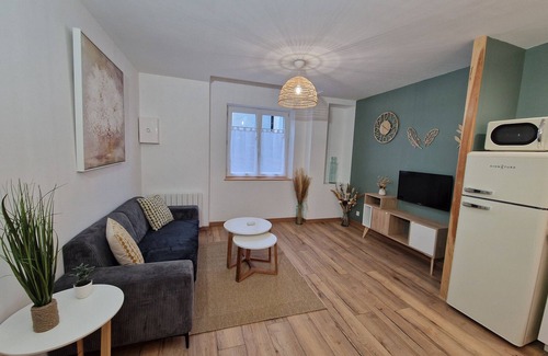 Chateauroux Apartment | Modern and quiet studio with parking in Châteauroux