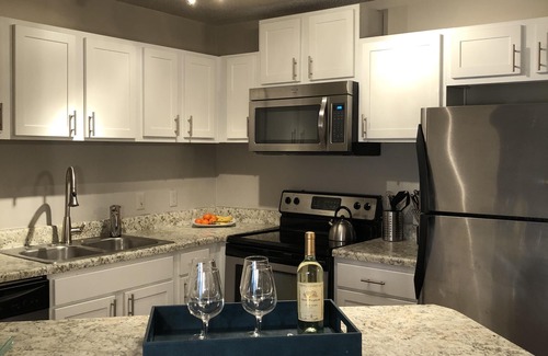 Loring Heights Apartment | Modern and Sophisticated