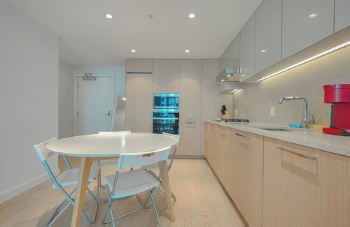 Golden Village Condo | Modern and Spacious 1 BDR 1 Den Condo in Central Richmond | Walk to Night Market