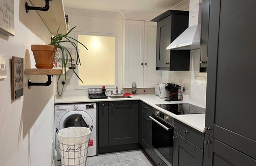Weavers Apartment | Modern and Spacious 2 Bedroom Flat Near Shoreditch