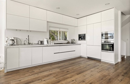 Pacific Palisades House | Modern and spacious 4 bedroom house, spectacular ocean views