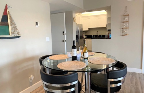 Siesta Key Condo | Modern and Stylish 2/2 Condo! Harbor Towers Siesta Key!