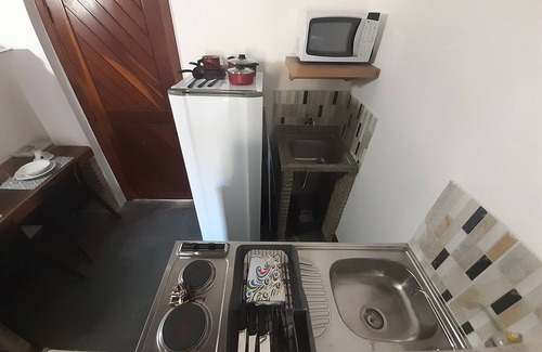 Ondina Apartment | Modern and Stylish Kitchenette w/Balcony 4B