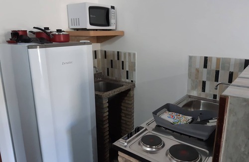 Ondina Apartment | Modern and Stylish Kitchenette w/Balcony 4B