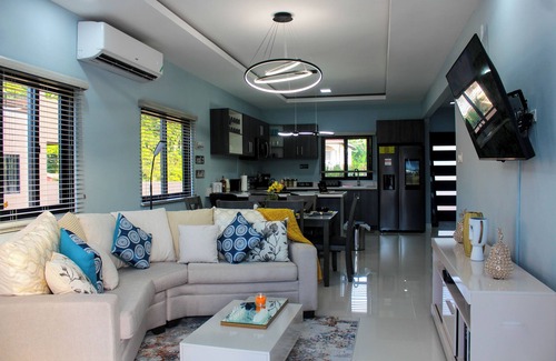 Ocho Rios House | Modern and stylish place, very spacious and a unique creation all in its own. n