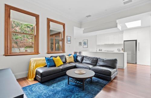 Annandale House | Modern Annandale Home