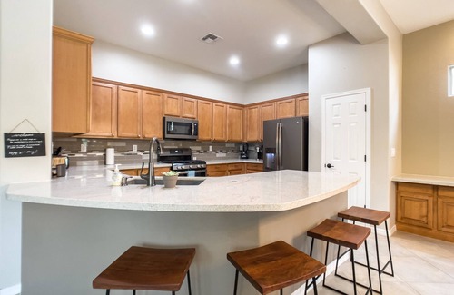 Anthem House | Modern Anthem Allure - Perfect Home Away From Home