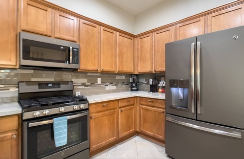 Anthem House | Modern Anthem Allure - Perfect Home Away From Home