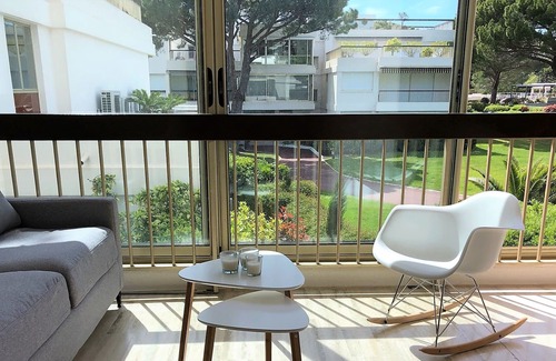 Mandelieu-la-Napoule Beach Apartment | Modern apartment with air conditioning, pool and tennis courts, within walking distance of the beach