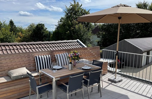 Mutzenich Apartment | Modern Apartment in Monschau with Balcony and Barbecue
