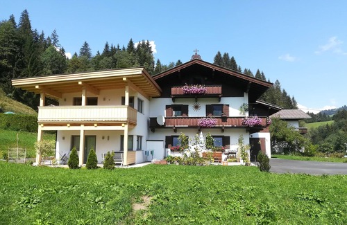 Grundau Apartment | Modern apartement, only 450m to the ski lift