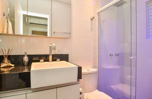Pioneiros Apartment | Modern Apartment 0.3 miles from Ferris Wheel P2378