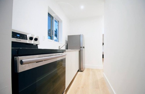 Eastern Shores Condo | Modern Apart beside canal, near beach w/parking