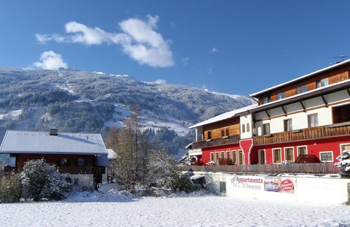 Stumm Apartment | Modern Apartment with Sauna in Kaltenbach