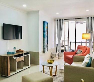 El Laguito Apartment | Modern Apartment in Laguito