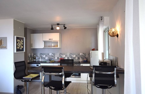 Evian-les-Bains Apartment | Modern apartment with balcony in Évian-les-Bains
