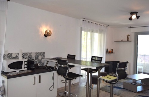 Evian-les-Bains Apartment | Modern apartment with balcony in Évian-les-Bains