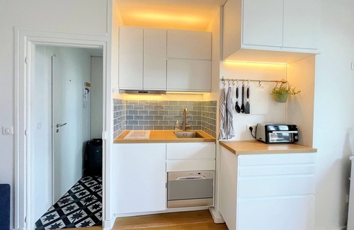 Vitry-sur-Seine Apartment | Modern Apartment Very Close to Paris - Cozy & Fast Wifi - 10 min to Metro