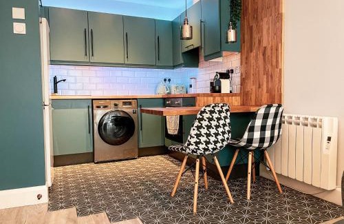 Islandbridge Apartment | Modern apartment 10min from City Center with parking