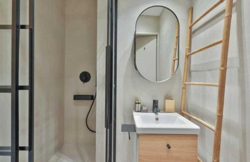 10th Arrondissement Apartment | Modern apartment - 1BR-4P - Canal St-Martin