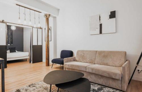 Quartier Saint-Ambroise Apartment | Modern Apartment 1BR- 4P Le Marais Quarter