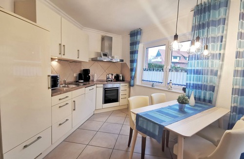 Horumersiel Condo | Modern apartment 70 sqm garden, design bathroom, near the beach, free WiFi