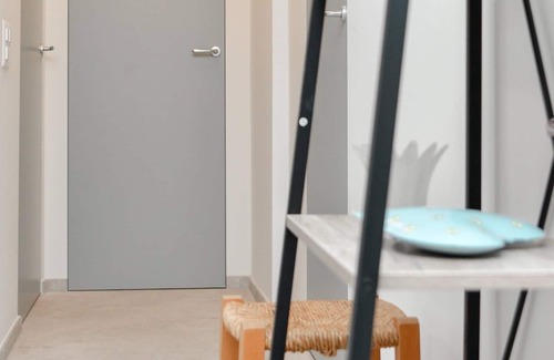 Genestrerio Apartment | Modern apartment Dora