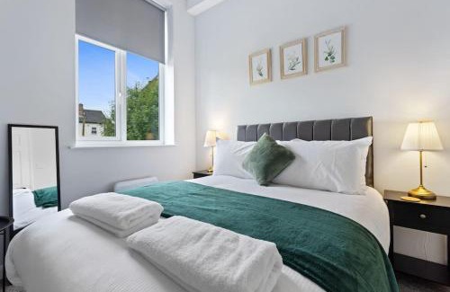 Mapperley Apartment | Modern Apartment Free Parking Double Bed Suite 5