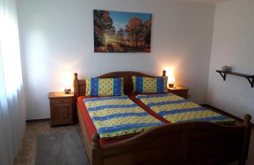 Niederberndorf Apartment | Modern Apartment in Sellinghausen with Terrace, cleaning included