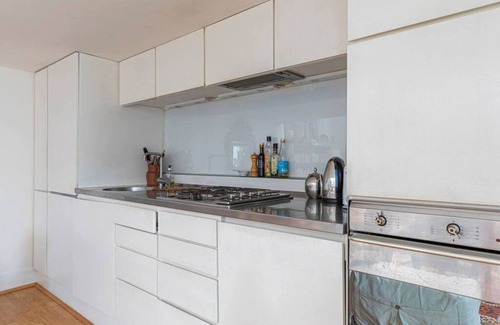 Town Apartment | Modern apartment in Fulham’s vibrant center