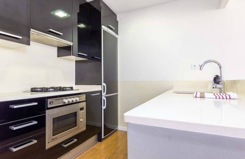 la Vila de Gracia Apartment | Modern Apartment in Gracia with Private Pool