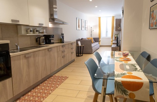 Borgo San Leonardo Apartment | Modern apartment in period building