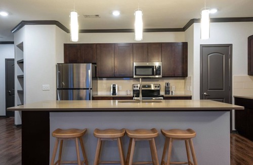 Steiner Ranch Apartment | Modern Apartment in Prime Location (ID7106)
