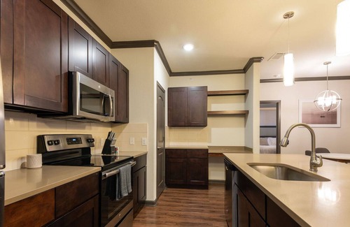 Steiner Ranch Apartment | Modern Apartment in Prime Location (ID7106)