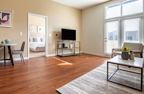 Lenexa Apartment | Modern Apartment in Prime Location (ID8657X50)