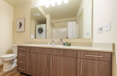 New Tacoma Apartment | Modern Apartment in Prime Location (ID7286X92)