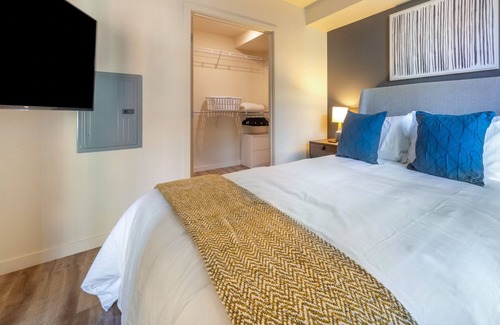 New Tacoma Apartment | Modern Apartment in Prime Location (ID7286X92)